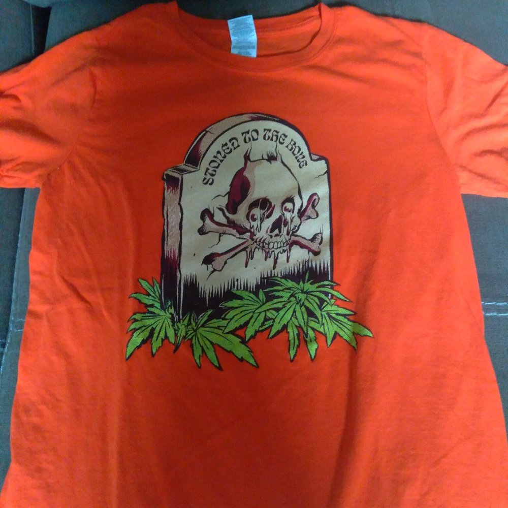 Cannabox "stoned to the bone" skull t shirt